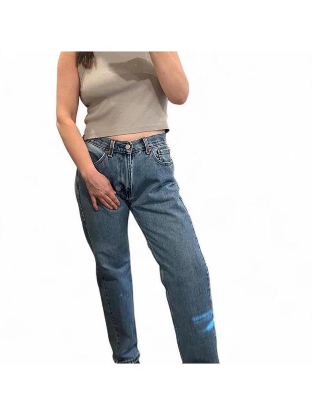 Vintage Light Wash Levi’s 505 Loose Straight Leg Jeans